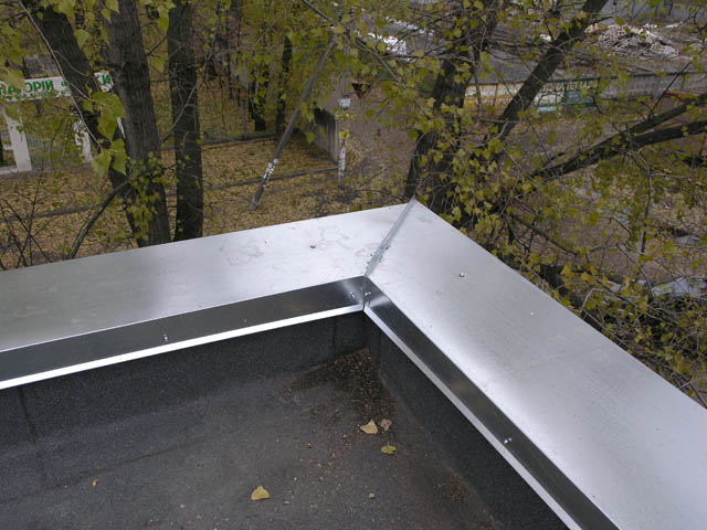 coverage angle of the parapet, the compound angle of the parapet